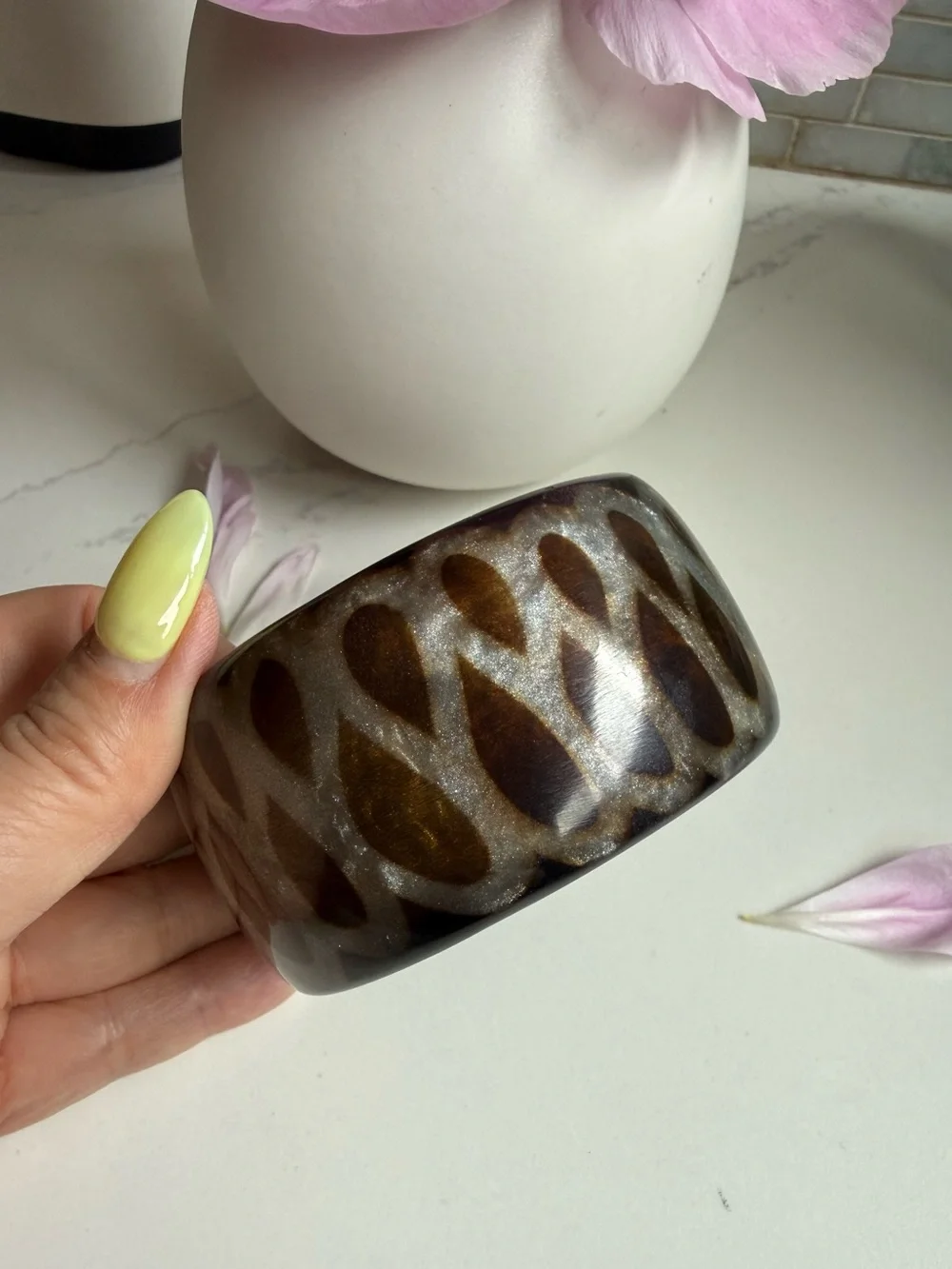 Vintage Chunky Resin Bangle ∙ Brown Teardrop Tortoise Pattern Statement Cuff